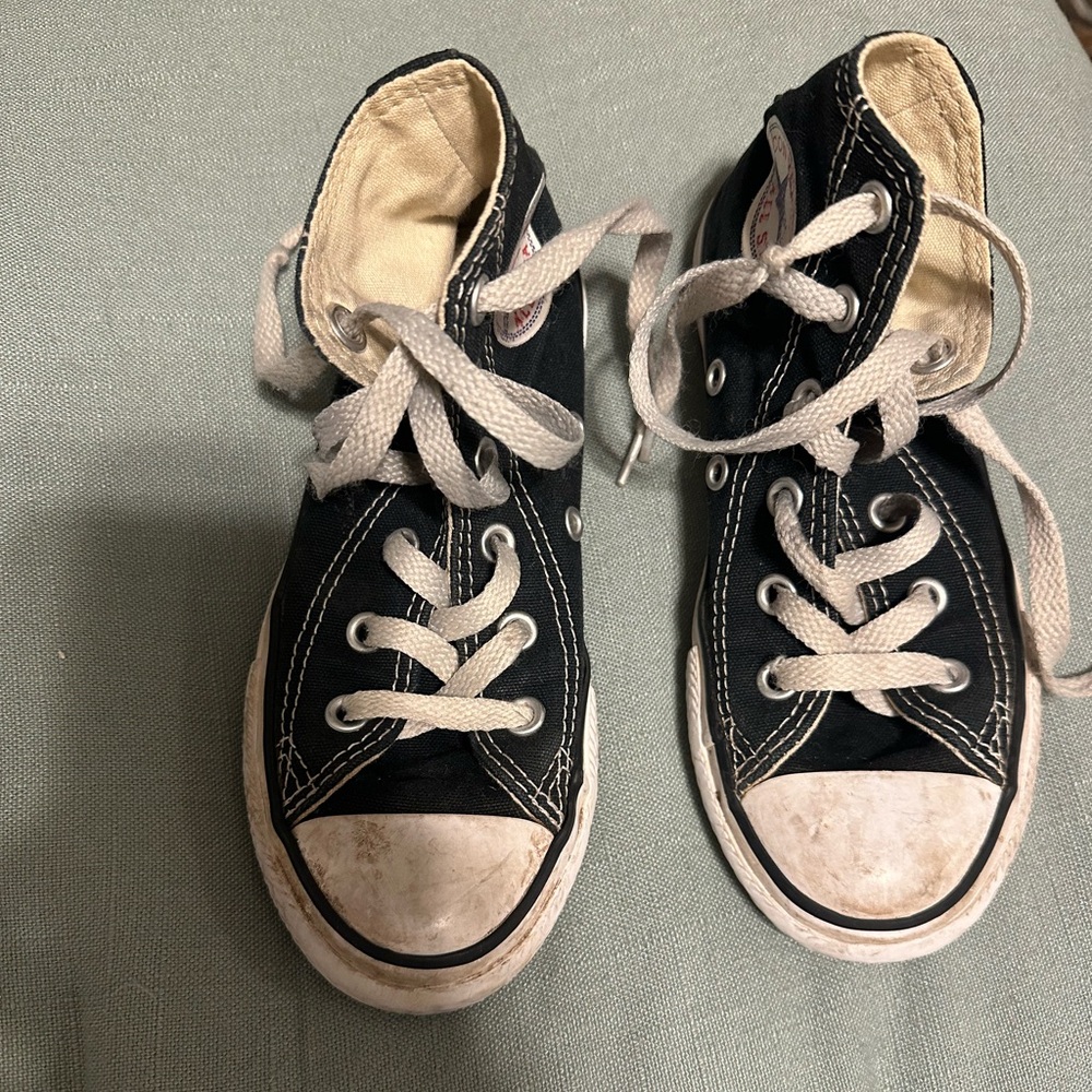 Kids Converse Hightops Black Size 12 GUC